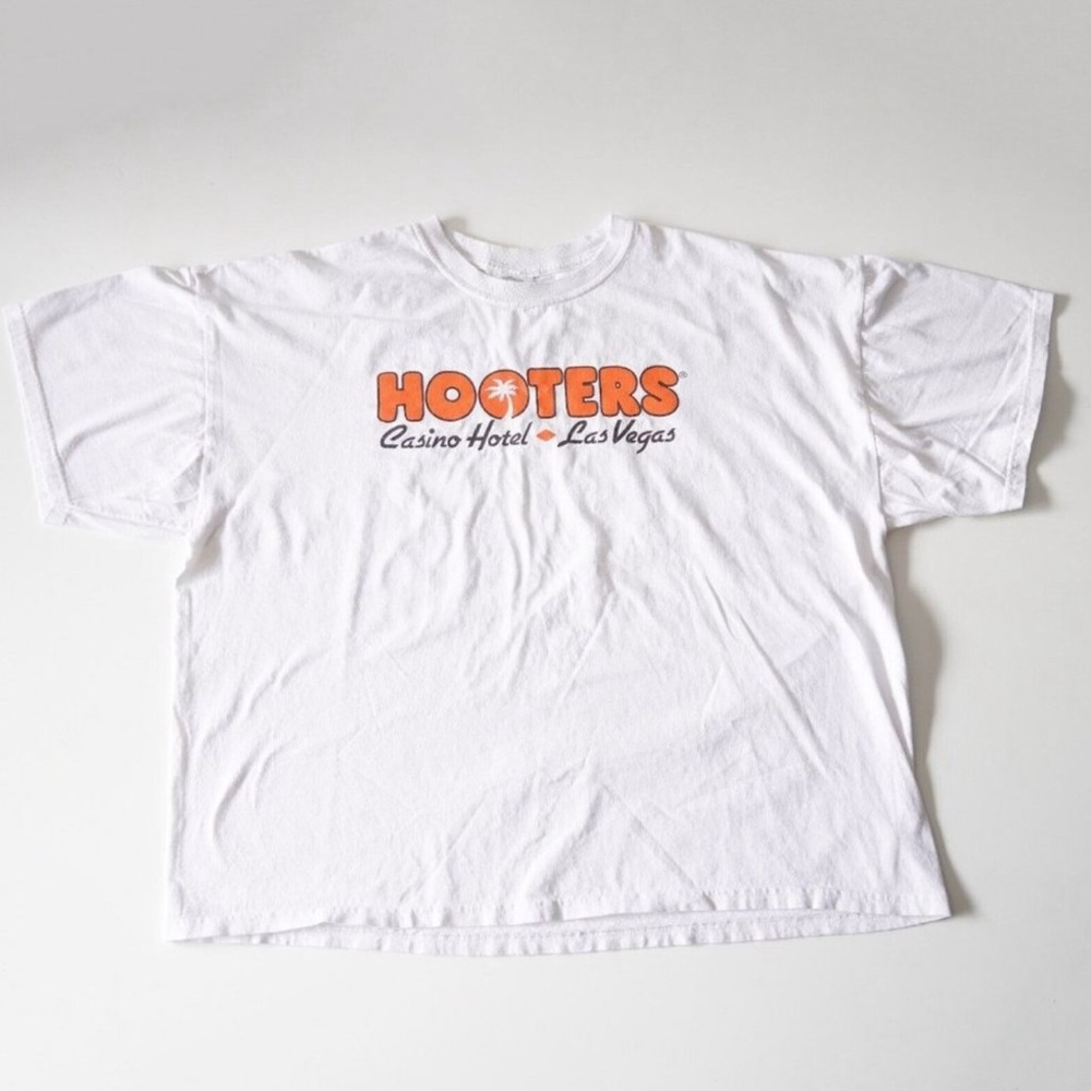 Hooters Casino & Hotel Tee